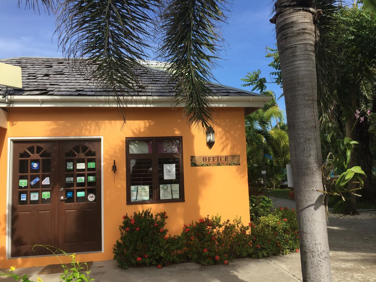 Buccaneer Beach Club Dickenson Bay Exterior foto